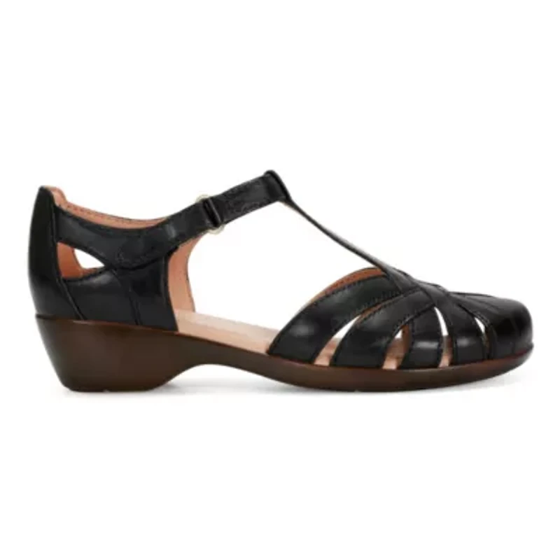Darlyn Closed Toe T-strap Casual Shoes