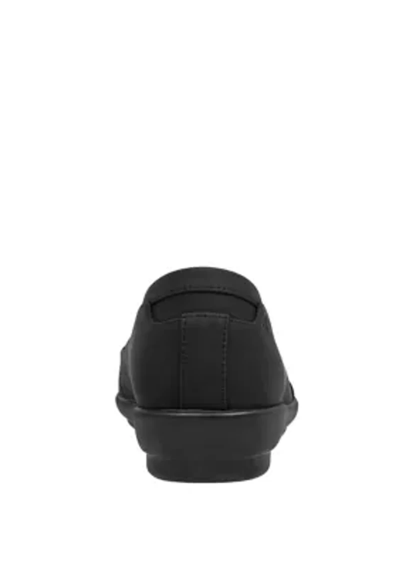 Acasia Round Toe Slip-on Casual Flats