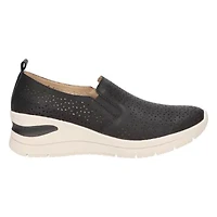 Nottingham Slip-Resistant Sneakers