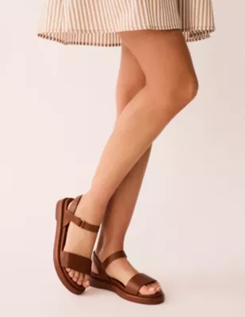 Elani Sandal