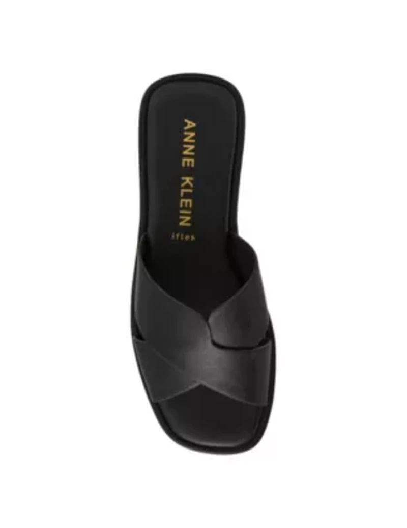 Khloe Sandal