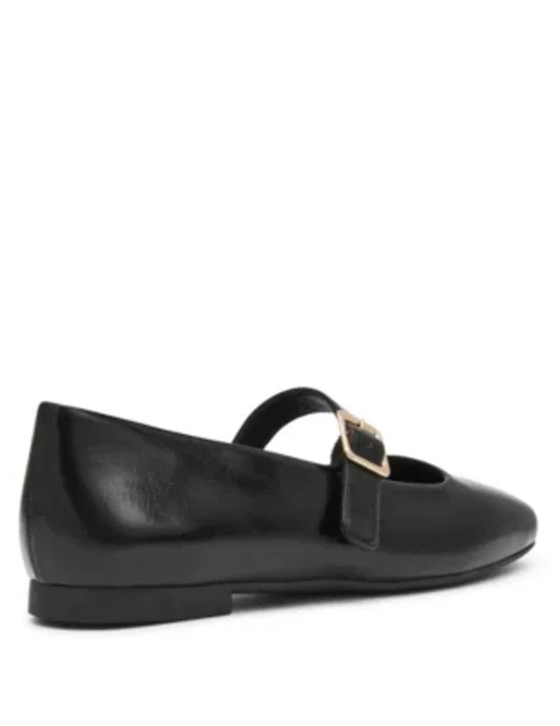 Mabel Mary Jane Flat
