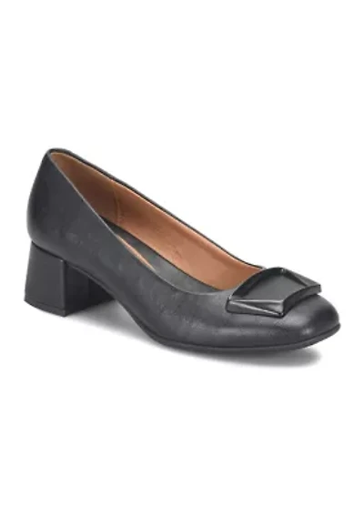 Payge Low Pumps