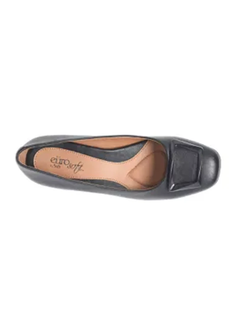 Payge Low Pumps