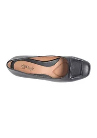 Payge Low Pumps