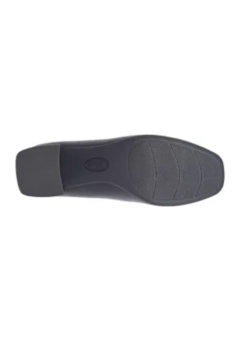Payge Low Pumps