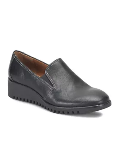 Darbi Loafers