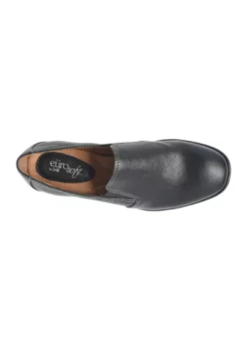 Darbi Loafers