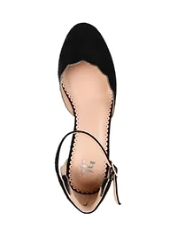 Edna Pumps