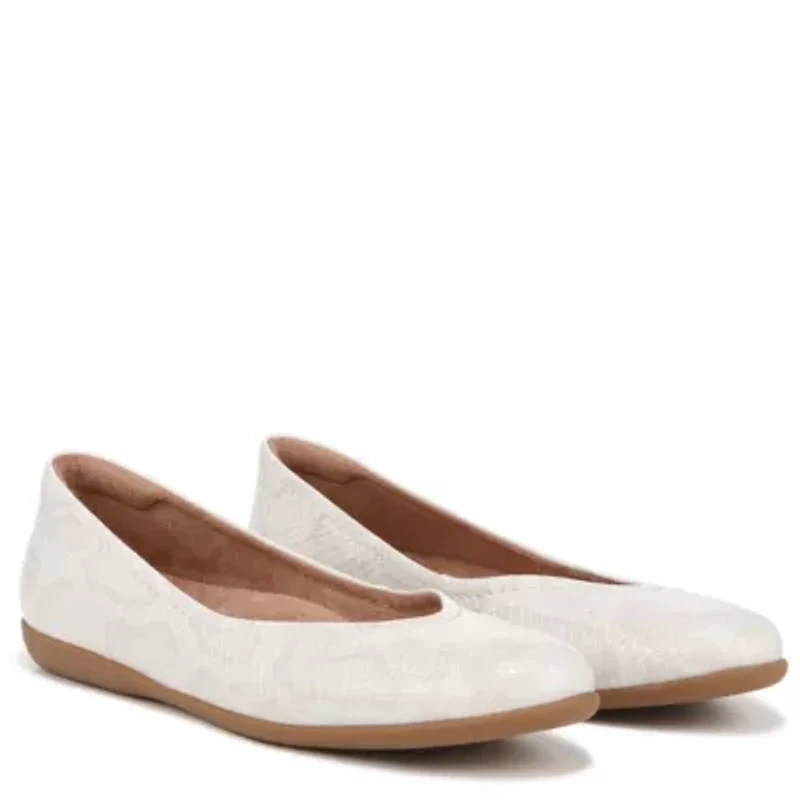 Vivienne Flat