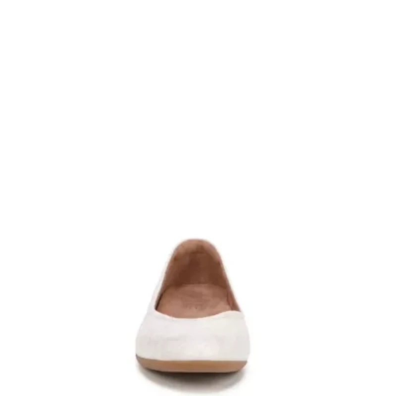 Vivienne Flat