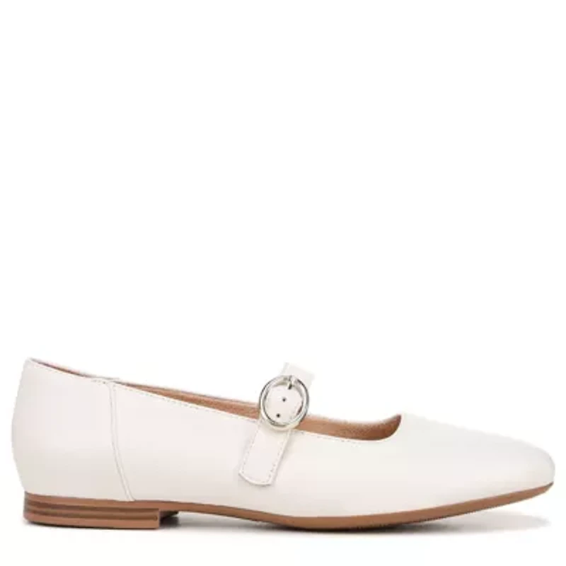 Kelly Mary Jane Flat