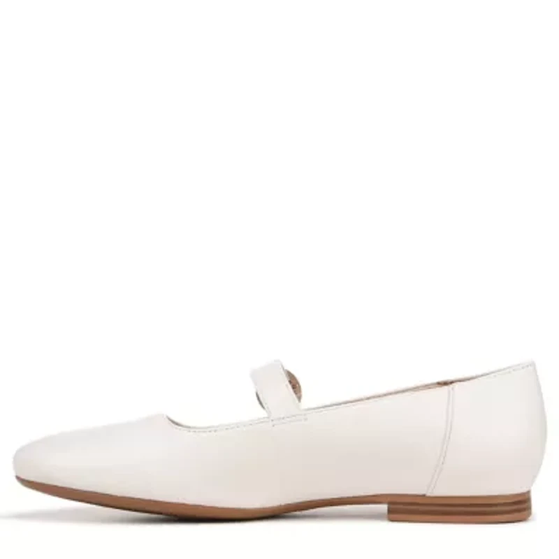 Kelly Mary Jane Flat