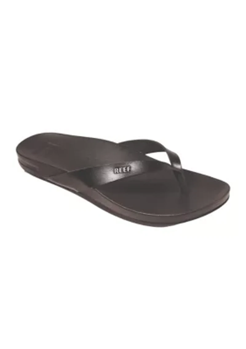 Cushion Court Thong Sandals