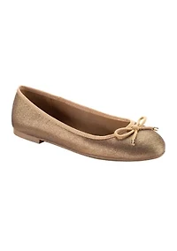 Larissa Flats
