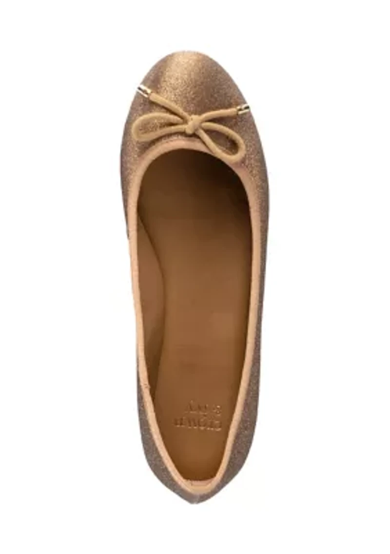 Larissa Flats