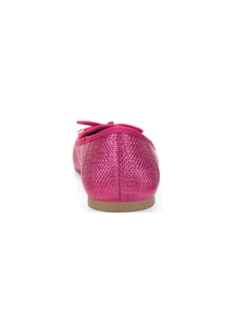 Larissa Flats
