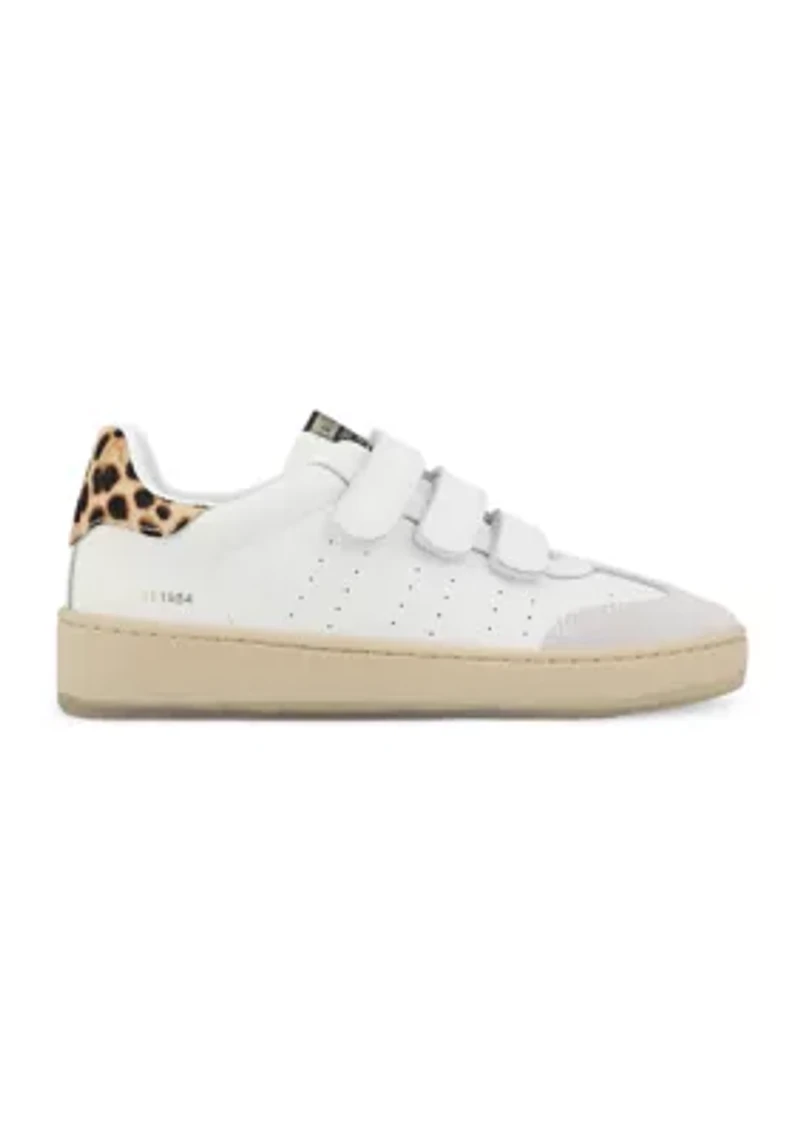 Ease Sneakers
