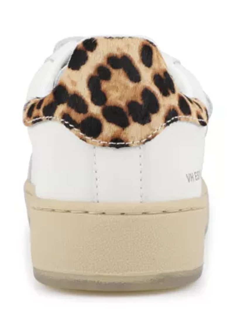 Ease Sneakers