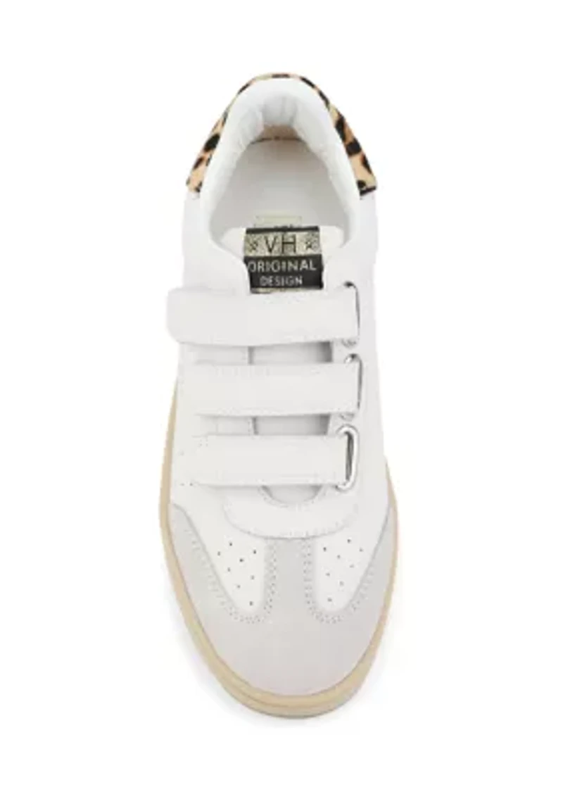 Ease Sneakers