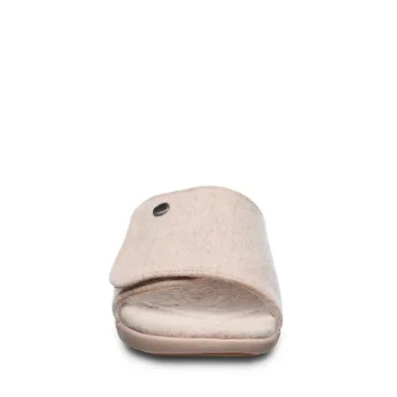 Den Indoor/Outdoor Slipper