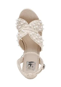 Waylan Pearl Sandals