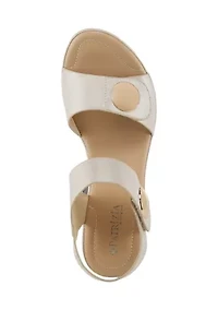 Della Sandals