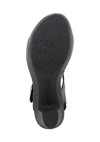 Della Sandals