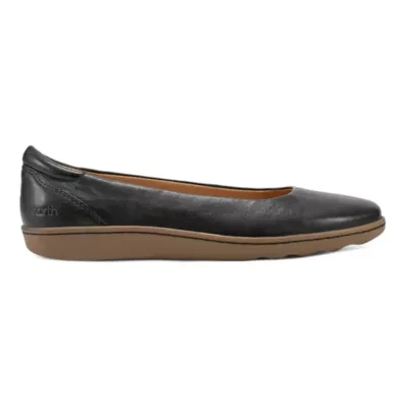 Landen Round Toe Slip On Casual Flats