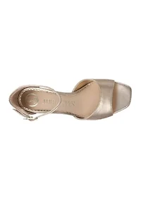 Leanne Sandals