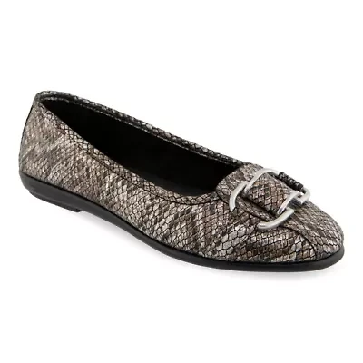 Bentley Buckle Flat