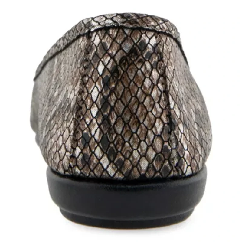 Bentley Buckle Flat