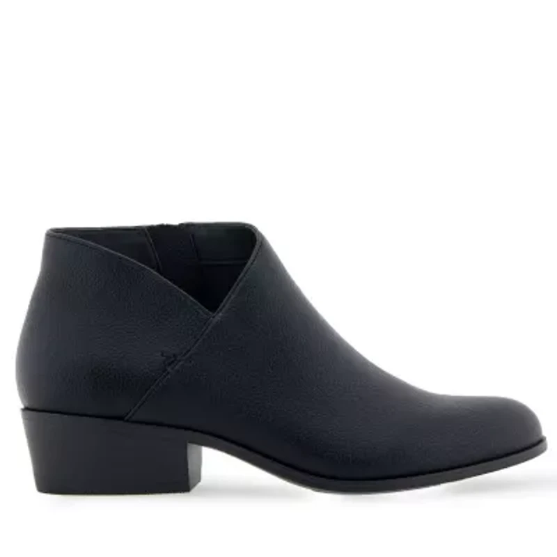 Cayu Ankle Bootie