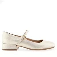 Isannah Maryjane Heel