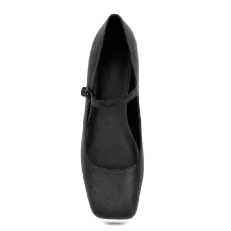 Isannah Maryjane Heel