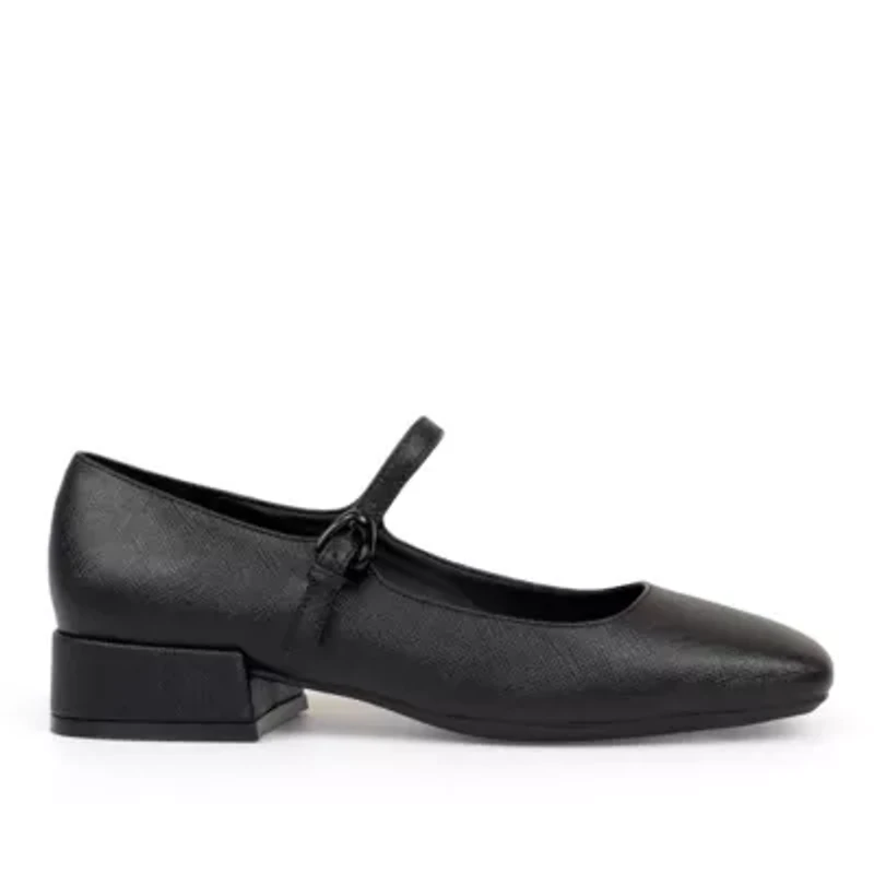 Isannah Maryjane Heel