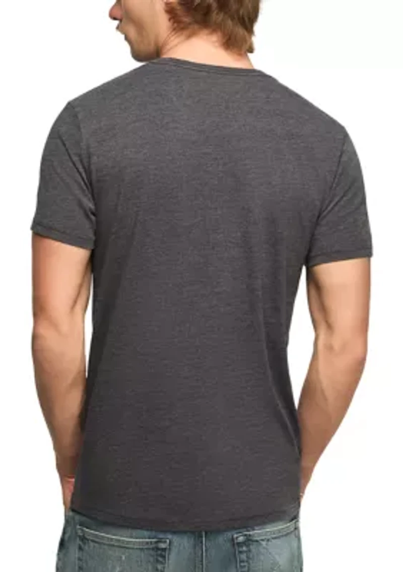 Modelo Skull Graphic T-Shirt