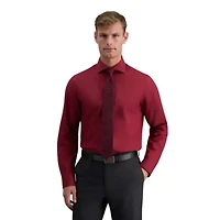 Haggar Men's Slim Fit Premium Comfort Spread Collar Dress Shirt