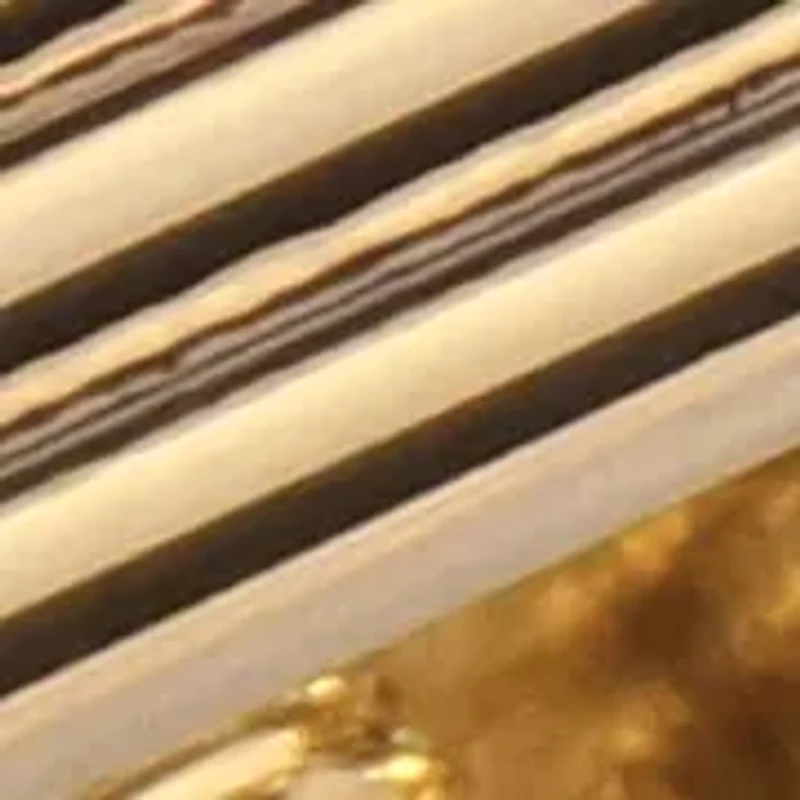 Line Gold Tie Bar