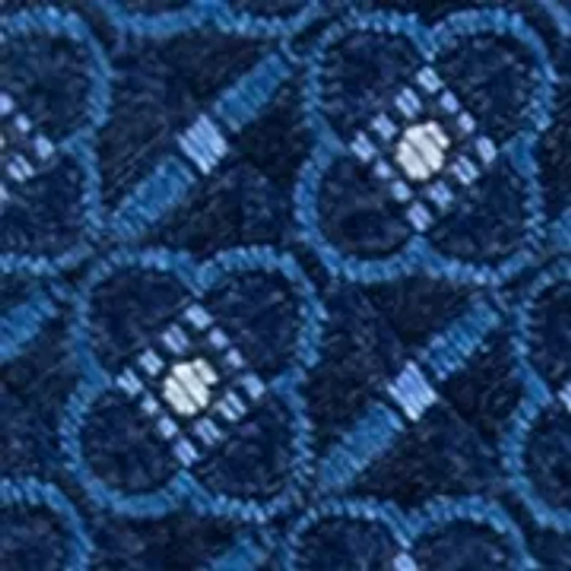Covina Medallion Tie
