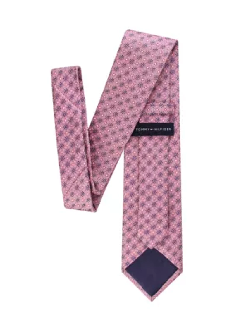 Molly Medallion Pattern Tie