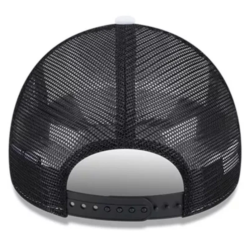 NBA White/Black Chicago Bulls Court Sport Foam A-Frame 9FORTY Adjustable Trucker Hat
