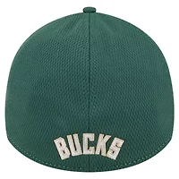 NBA Heather Gray/Hunter Milwaukee Bucks Two-Tone 39THIRTY Flex Hat