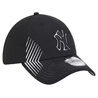MLB New York Yankees Active Dash Mark 39THIRTY Flex Hat