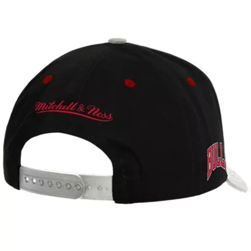 NBA Black/Gray Chicago Bulls Pro Crown Adjustable Hat