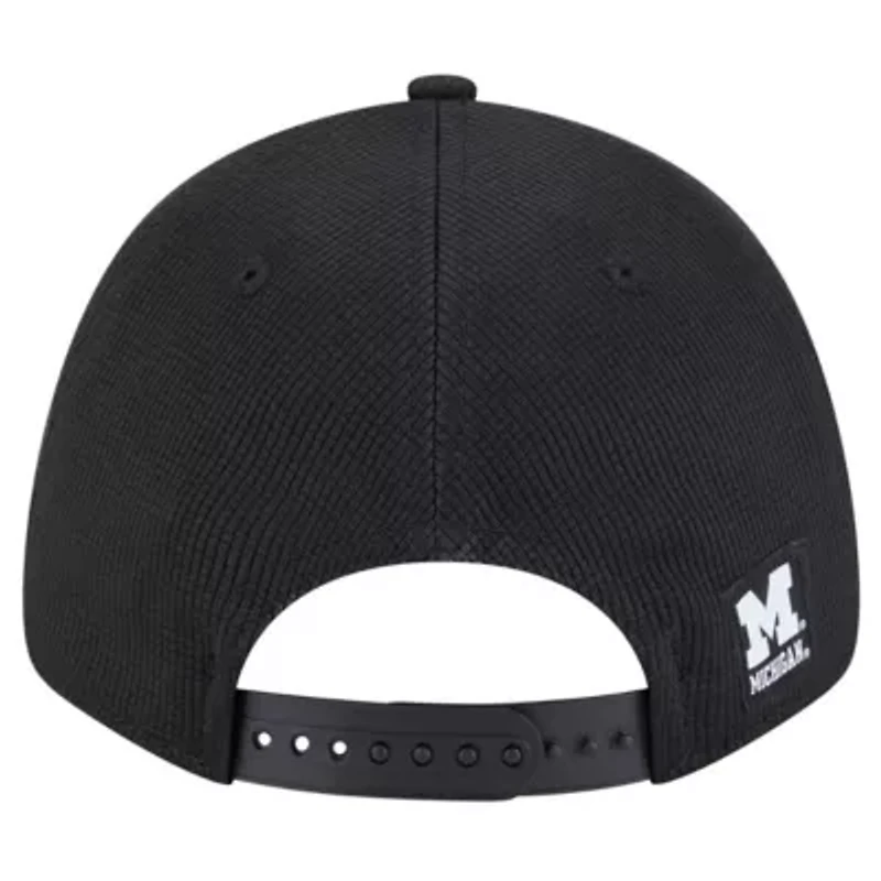 NCAA Michigan Wolverines Pivot 9FORTY Stretch-Snap Adjustable Hat