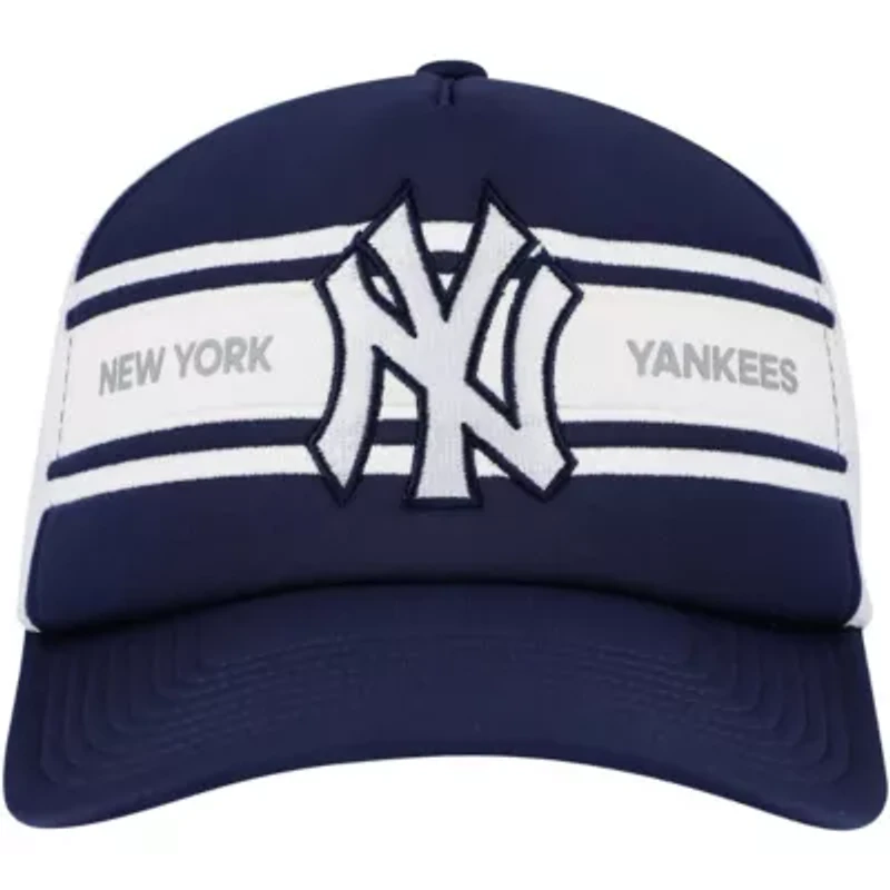 MLB New York Yankees Sideline Trucker Adjustable Hat