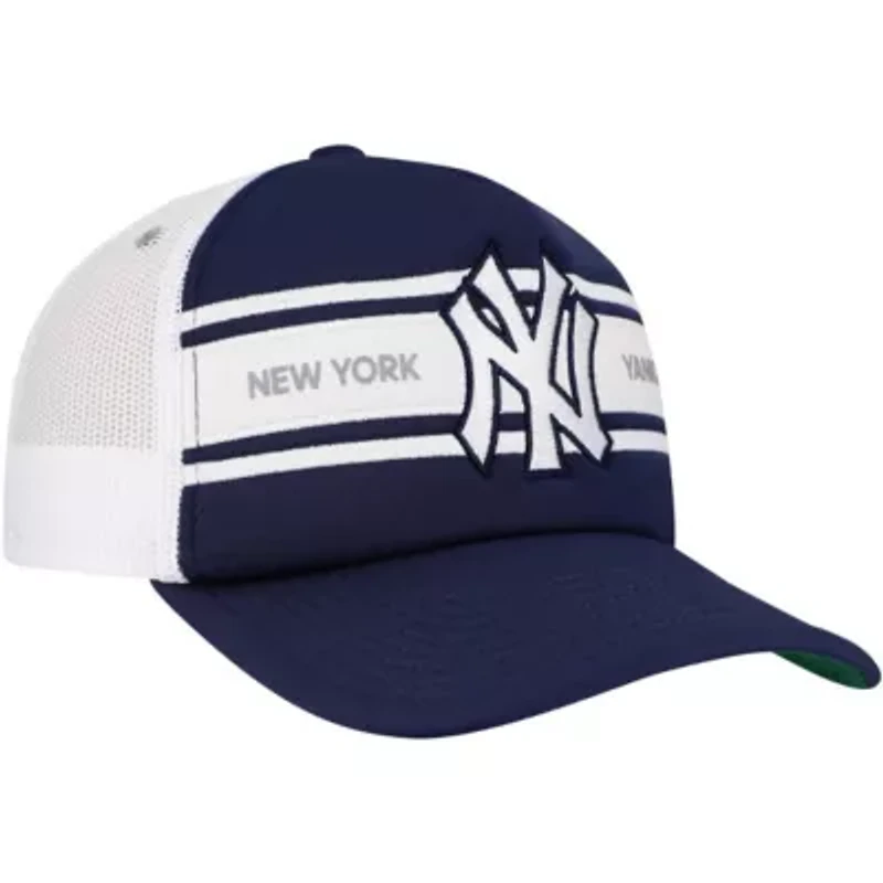 MLB New York Yankees Sideline Trucker Adjustable Hat