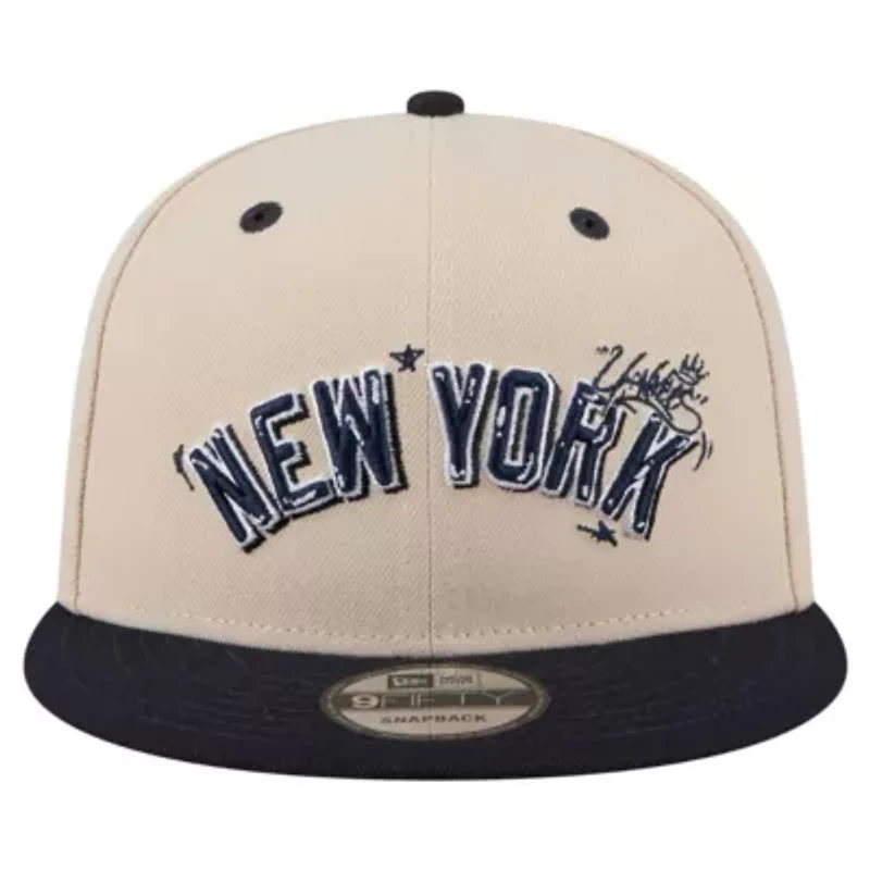 MLB Cream/Black New York Yankees Team Art 9FIFTY Snapback Hat