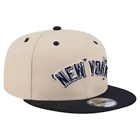 MLB Cream/Black New York Yankees Team Art 9FIFTY Snapback Hat